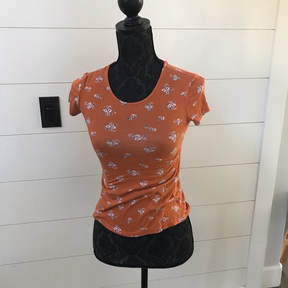 Tillys rust flower top